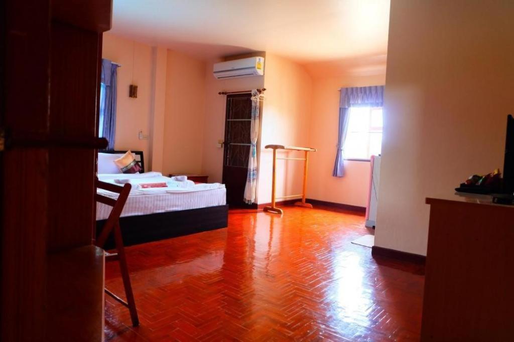 Hotel Oyo 769 Ban Thassanee Chiang Mai Esterno foto